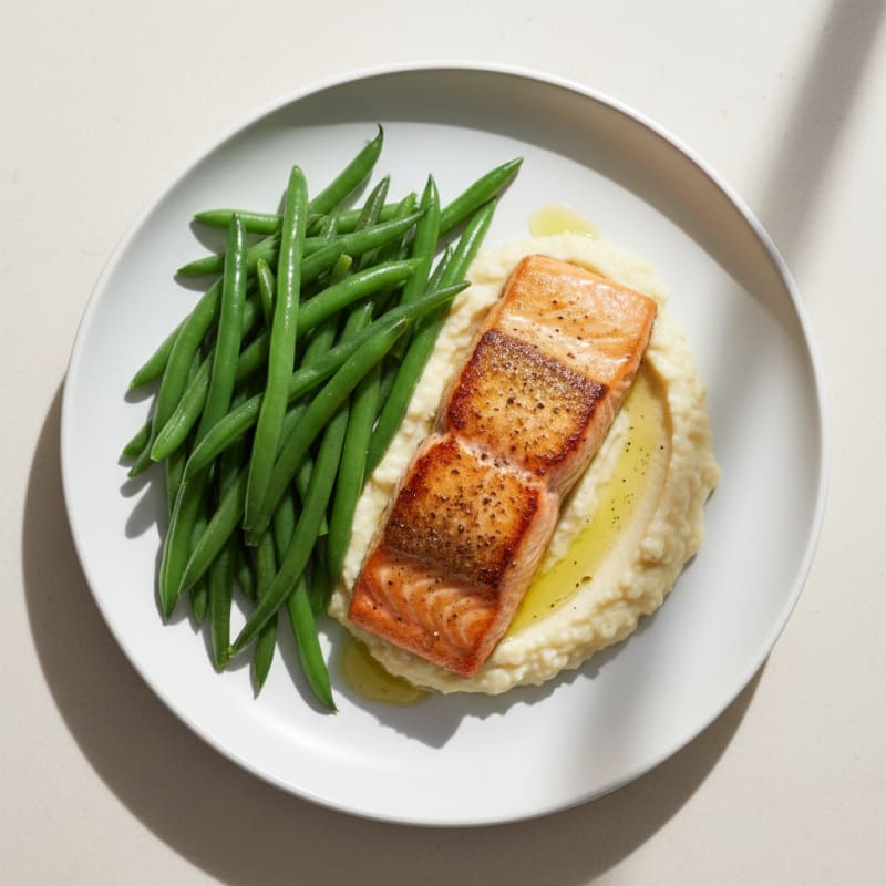 Seared Salmon with Steamed Green Beans and Garlic Mashed Cauliflower