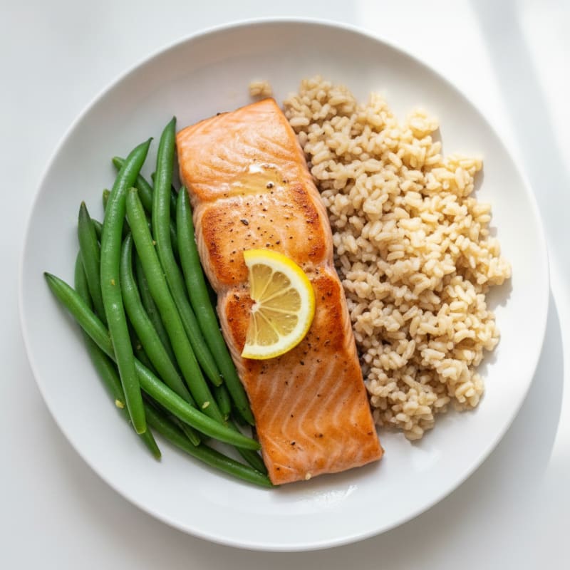 Seared Salmon with Steamed Green Beans and Brown Rice