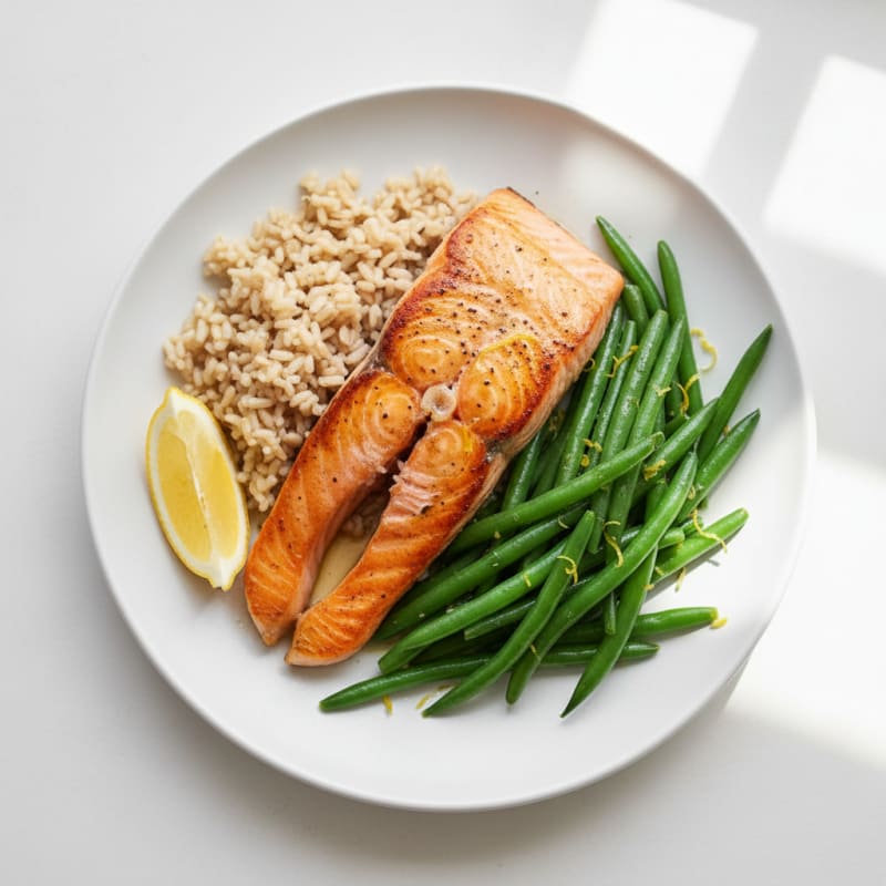 Seared Salmon with Steamed Green Beans and Brown Rice