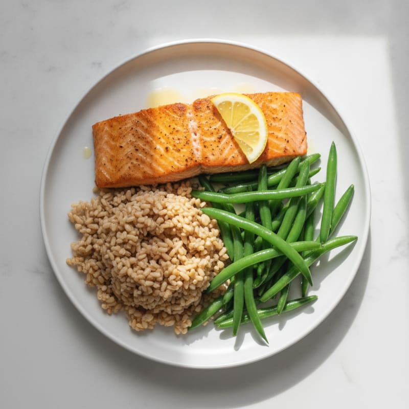 Seared Salmon with Steamed Green Beans and Brown Rice