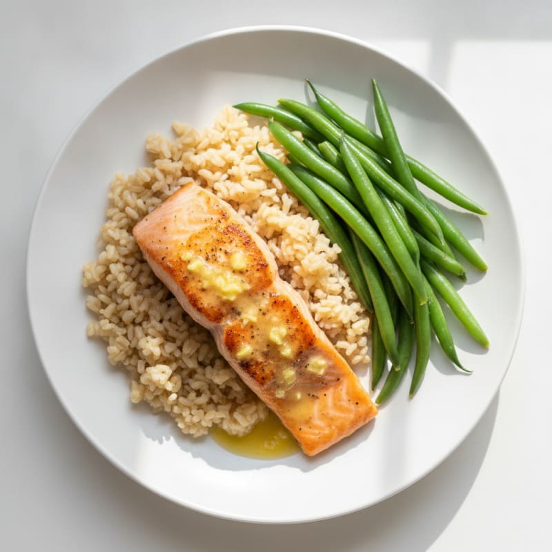 Seared Salmon Fillet with Steamed Green Beans and Brown Rice