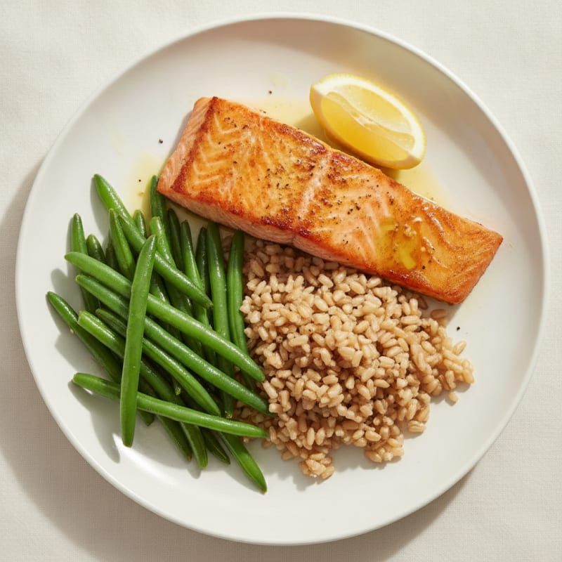 Seared Salmon Fillet with Steamed Green Beans and Brown Rice
