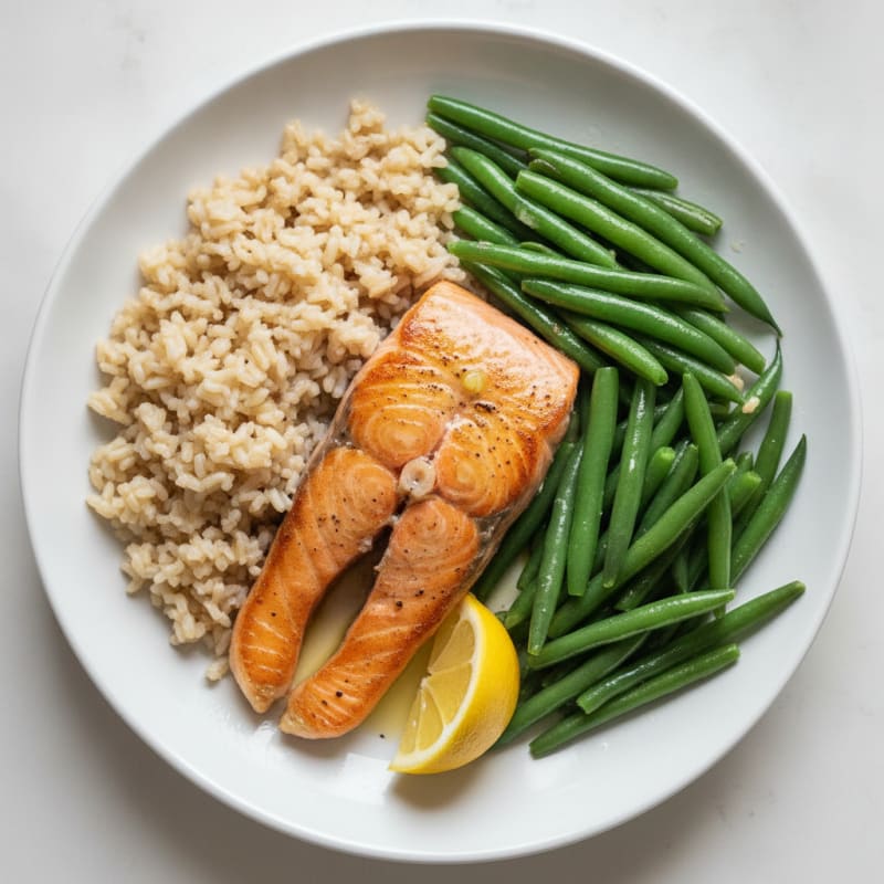 Seared Salmon with Steamed Green Beans and Brown Rice