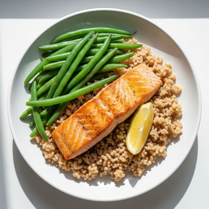 Seared Salmon with Steamed Green Beans and Brown Rice