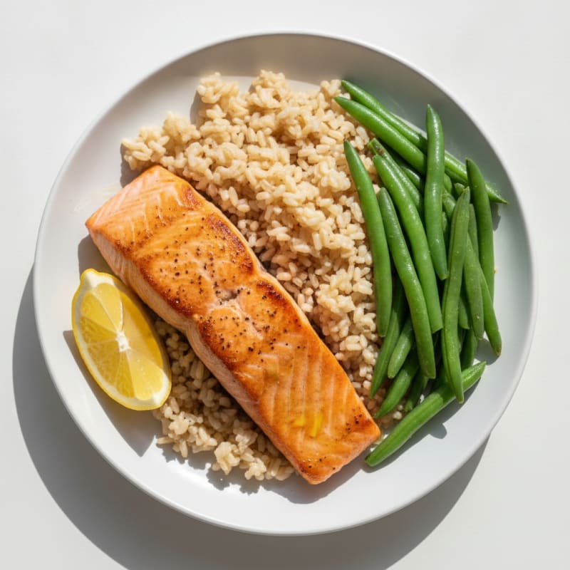 Seared Salmon with Steamed Green Beans and Brown Rice
