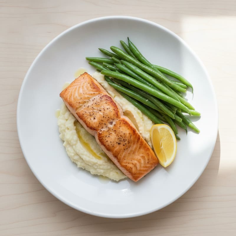 Seared Salmon with Creamy Garlic Cauliflower Mash and Steamed Green Beans