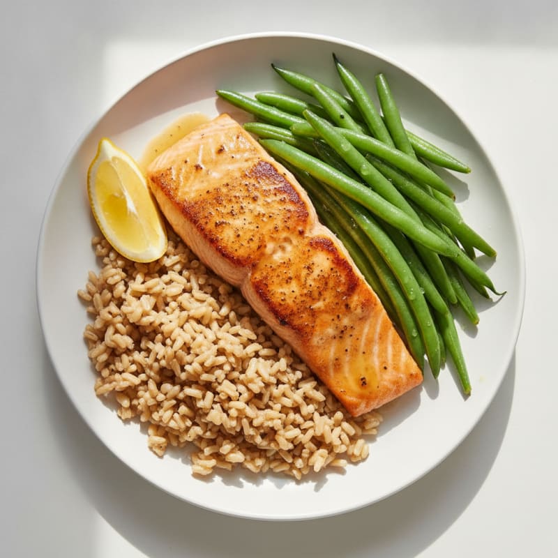 Seared Salmon with Steamed Green Beans and Brown Rice