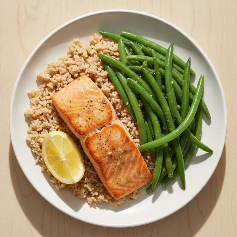 Seared Salmon Fillet with Steamed Green Beans and Brown Rice