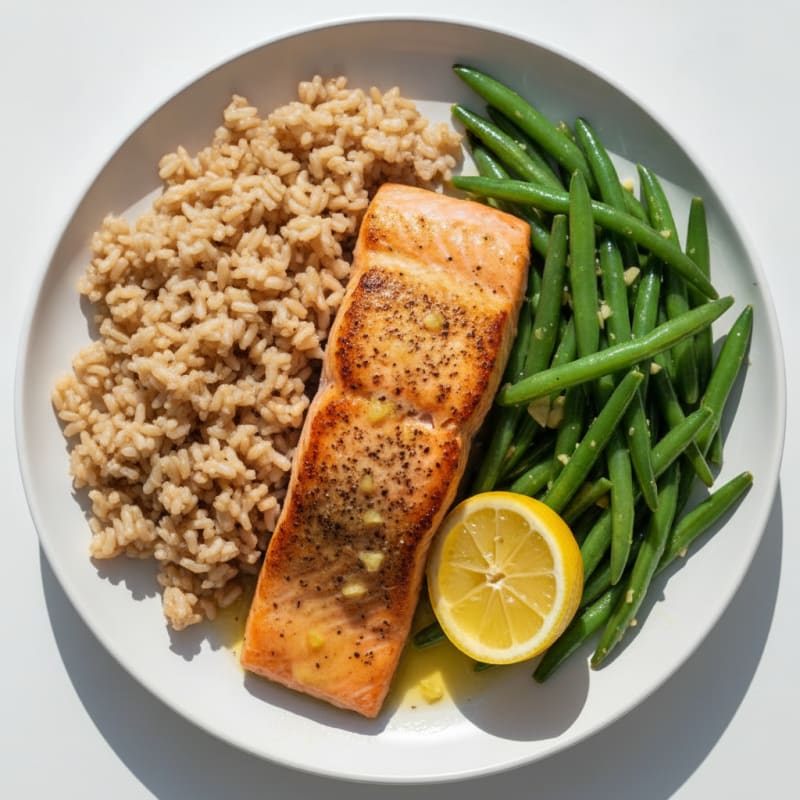 Seared Salmon with Steamed Green Beans and Brown Rice
