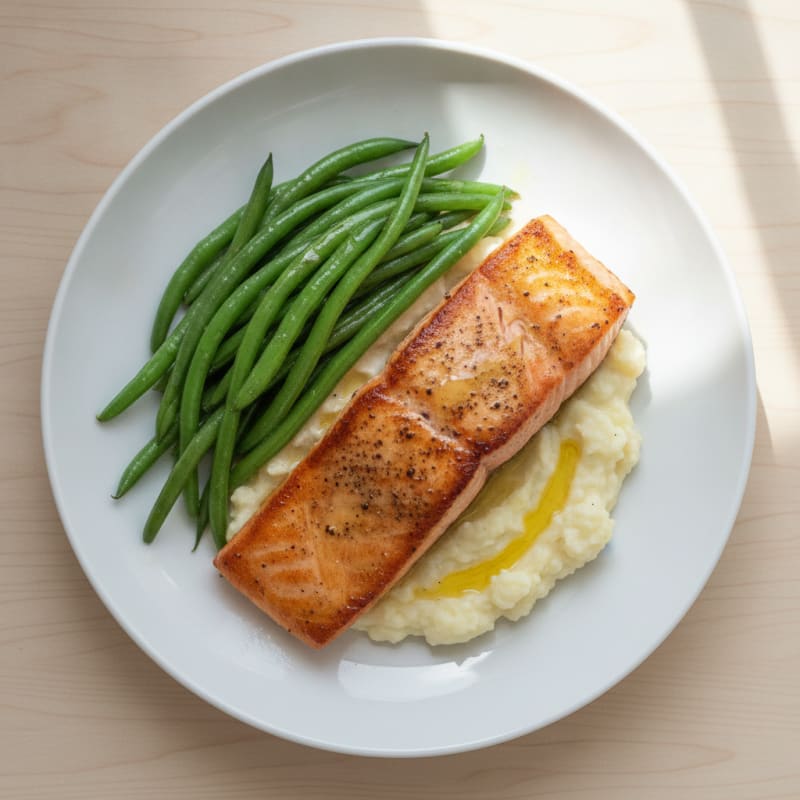 Seared Salmon with Steamed Green Beans and Garlic Mashed Cauliflower