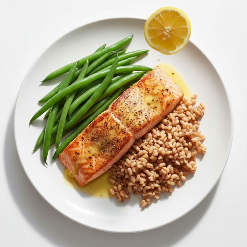 Seared Salmon with Steamed Green Beans and Brown Rice