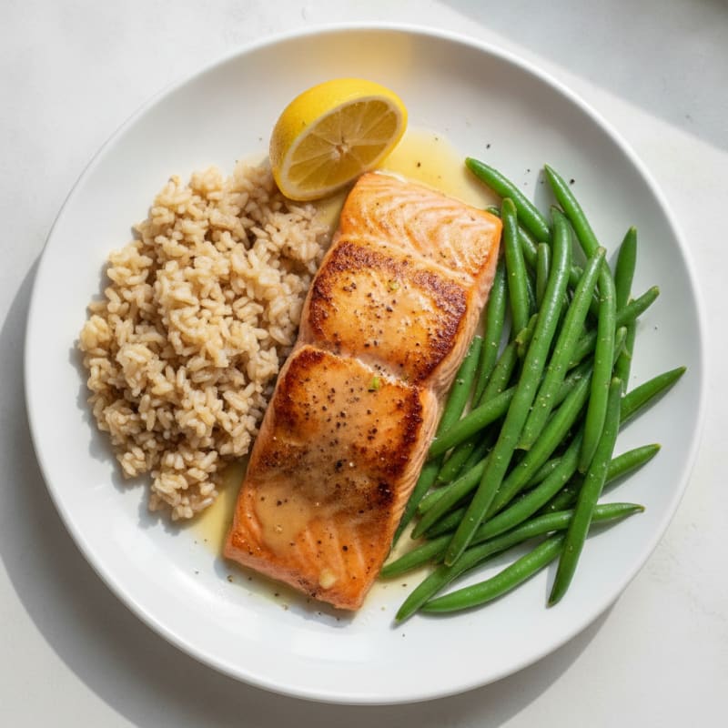 Seared Salmon Fillet with Steamed Green Beans and Brown Rice