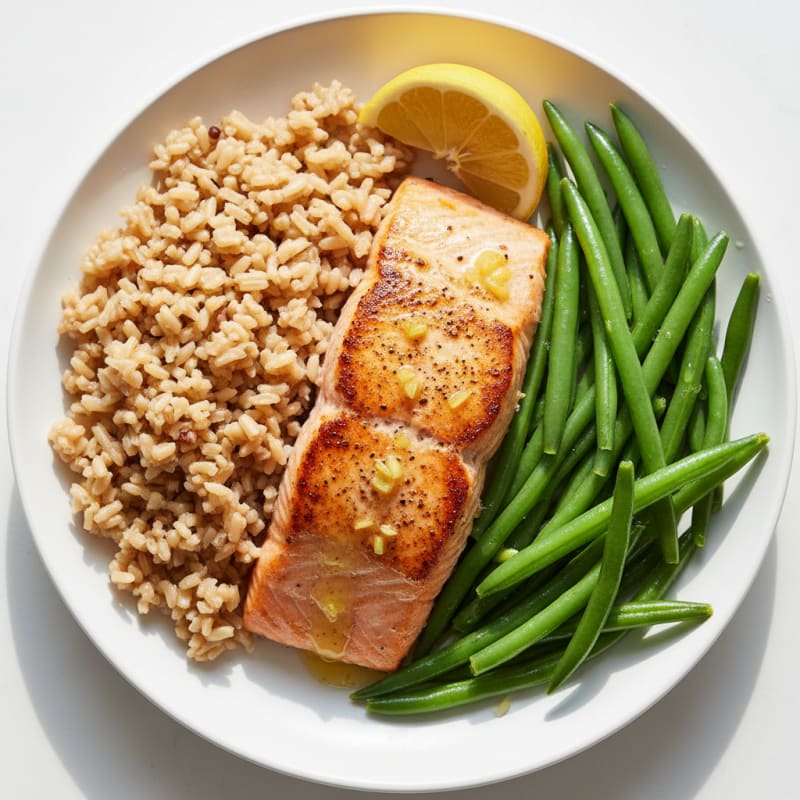 Seared Salmon with Steamed Green Beans and Brown Rice