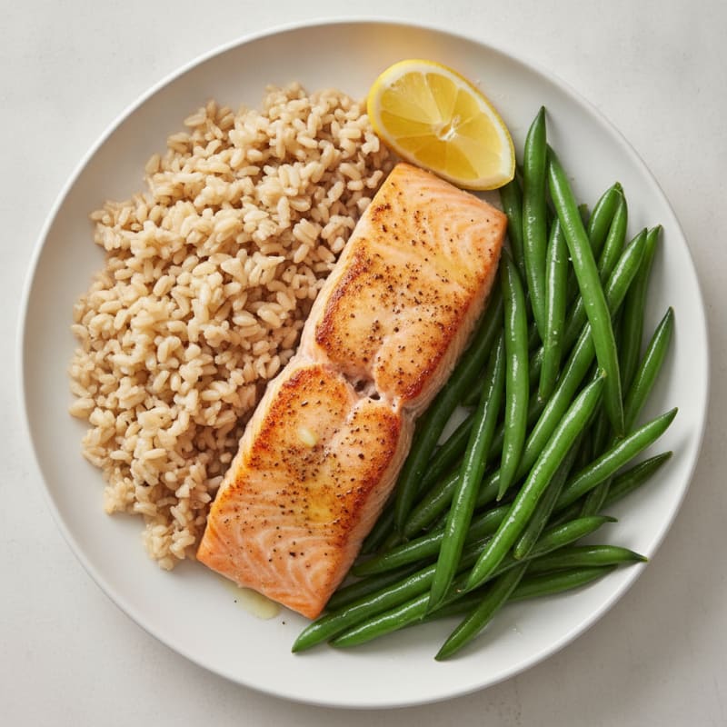 Seared Salmon with Steamed Green Beans and Brown Rice