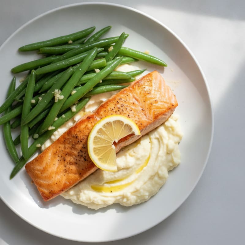 Seared Salmon with Steamed Green Beans and Garlic Mashed Cauliflower
