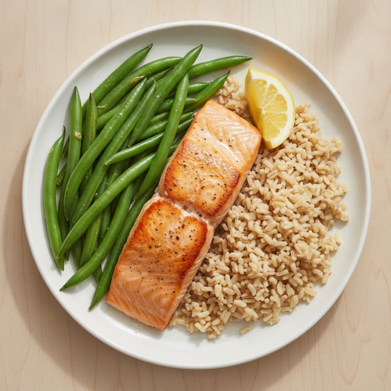 Seared Salmon with Steamed Green Beans and Brown Rice