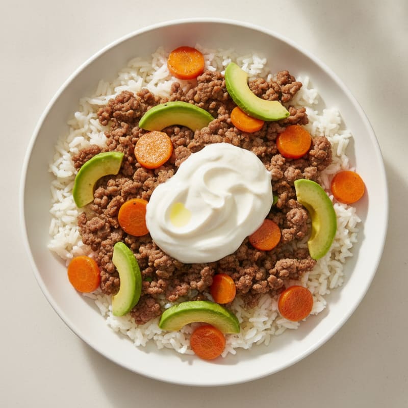 Seared Ground Beef with White Rice and Creamy Yogurt Sauce