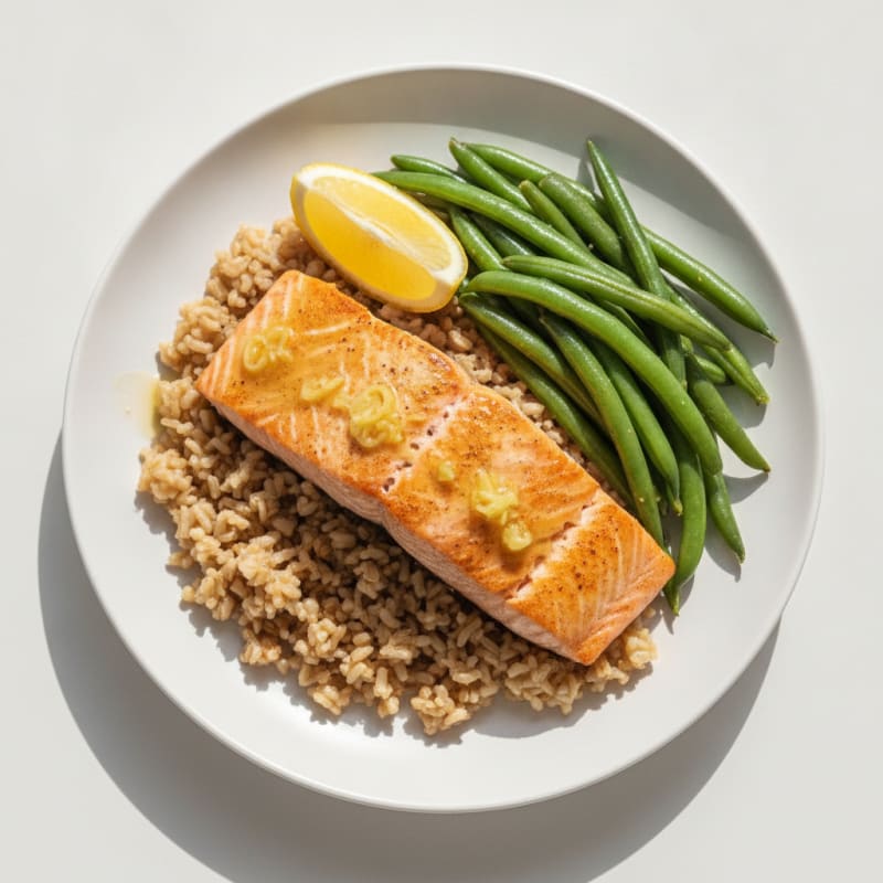 Seared Salmon with Steamed Green Beans and Brown Rice