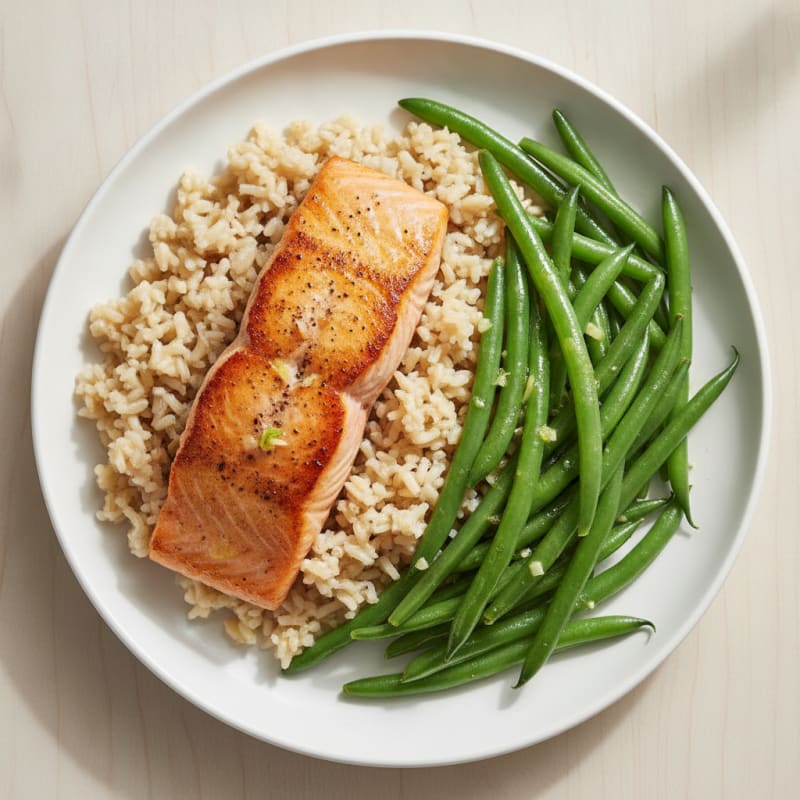 Seared Salmon with Steamed Green Beans and Brown Rice