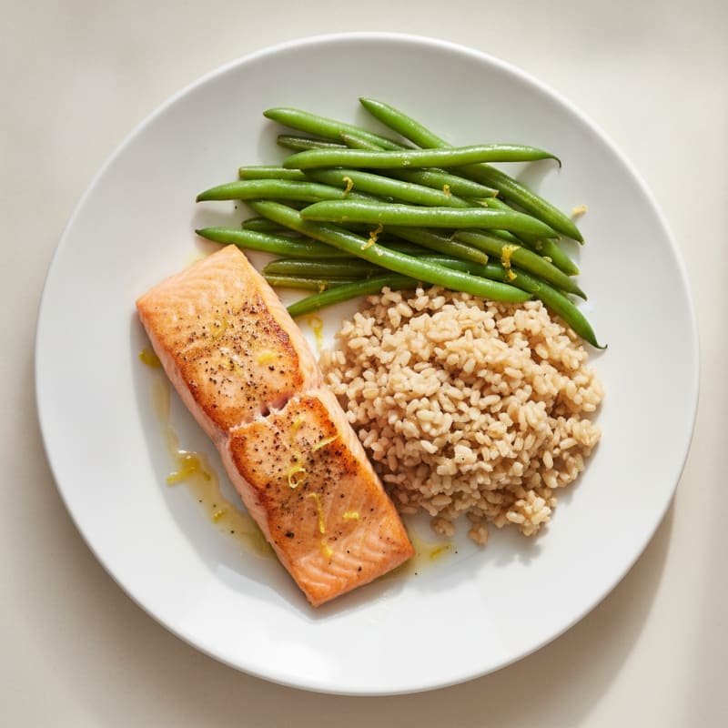 Seared Salmon with Steamed Green Beans and Brown Rice