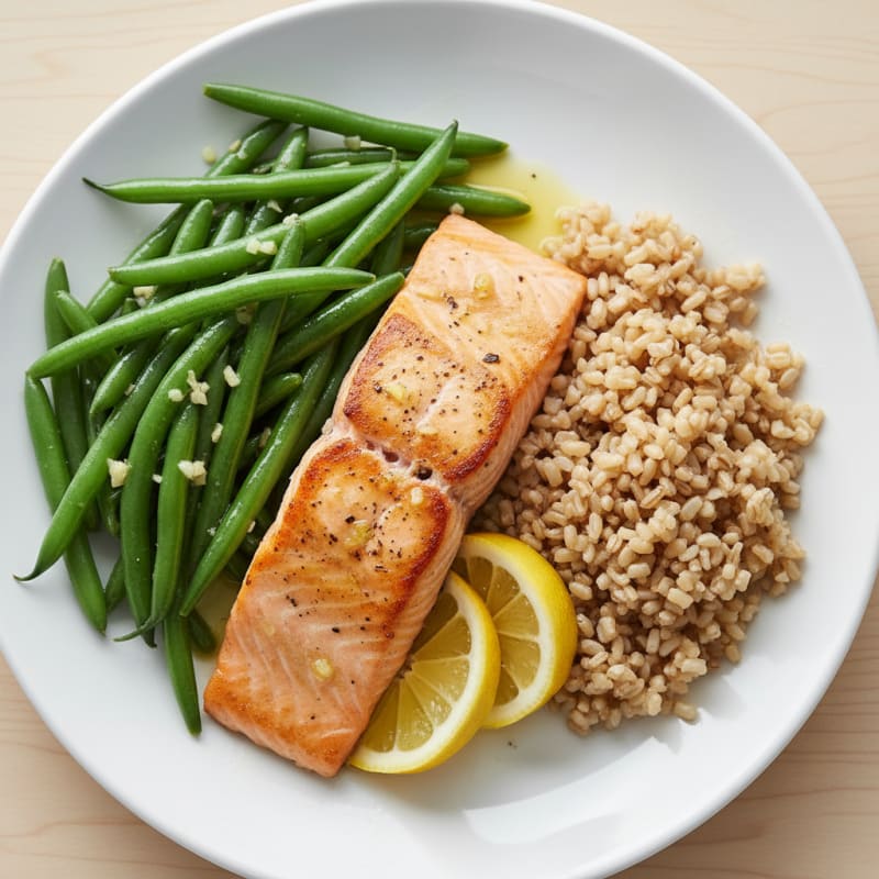 Seared Salmon Fillet with Steamed Green Beans and Brown Rice