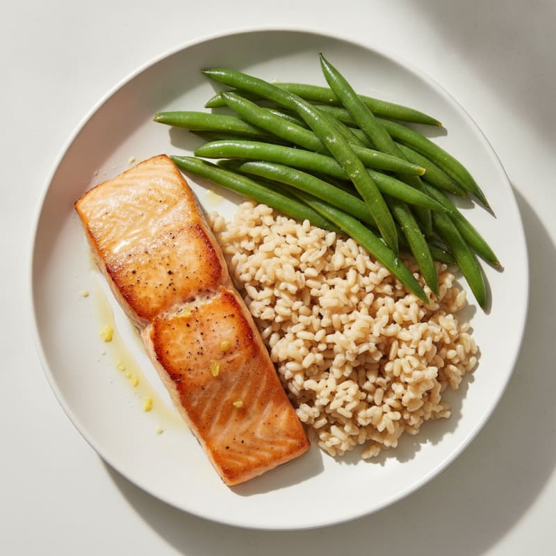 Seared Salmon with Steamed Green Beans and Brown Rice
