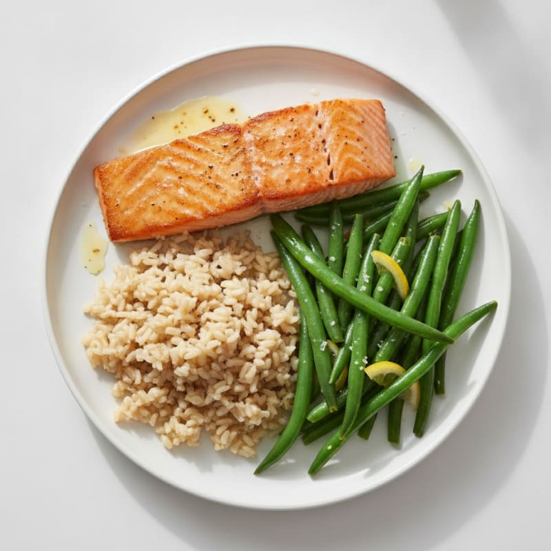 Seared Salmon with Steamed Green Beans and Brown Rice