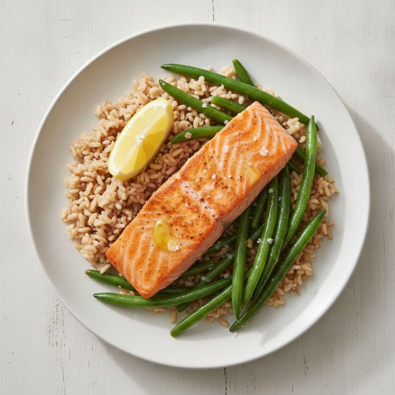 Seared Salmon with Steamed Green Beans and Brown Rice