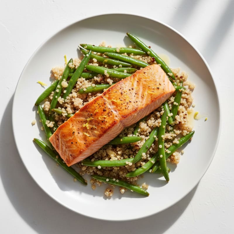 Seared Salmon Fillet with Quinoa and Garlic Green Beans