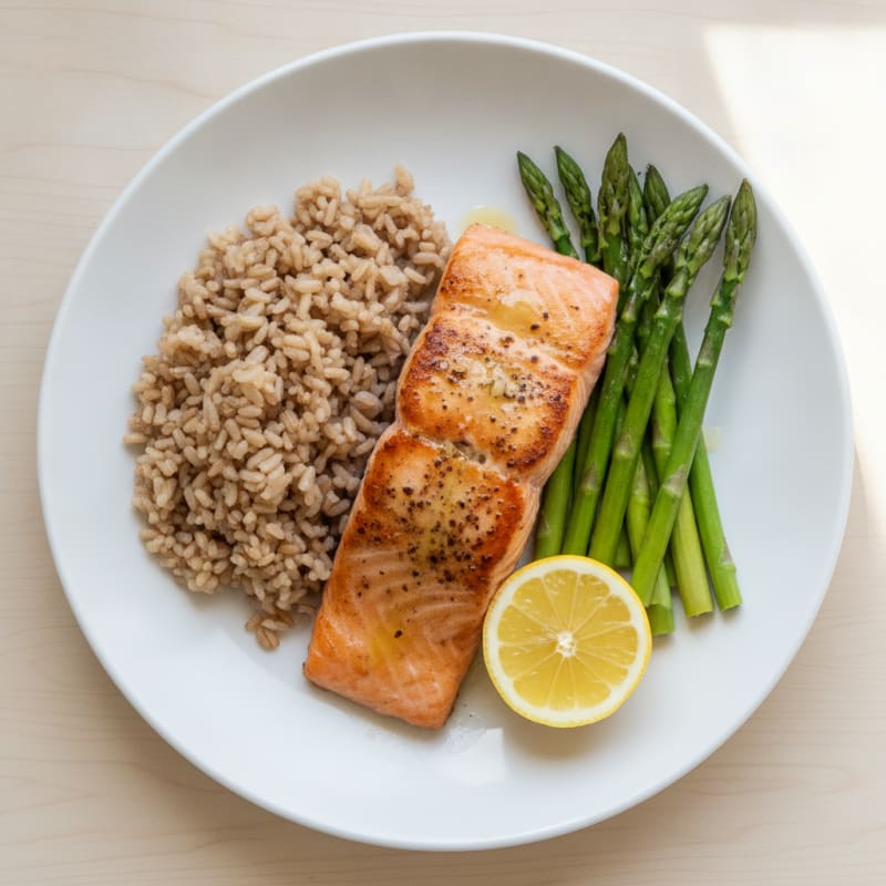 Seared Salmon Filet with Steamed Asparagus and Brown Rice