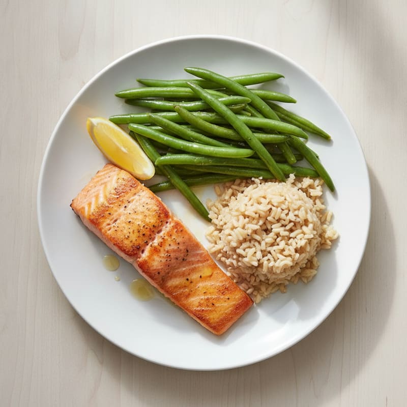 Seared Salmon with Steamed Green Beans and Brown Rice