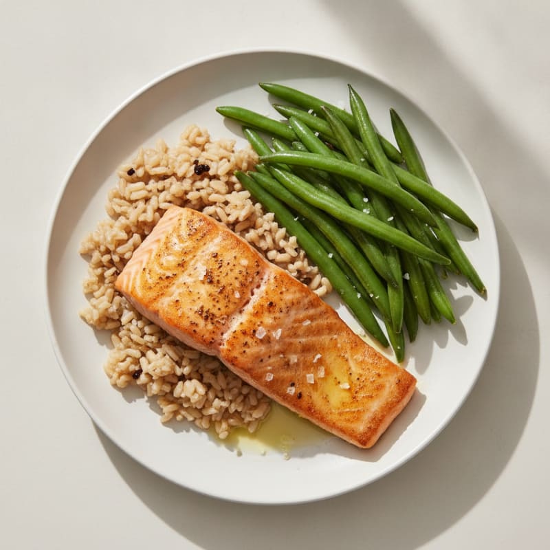 Seared Salmon with Steamed Green Beans and Brown Rice