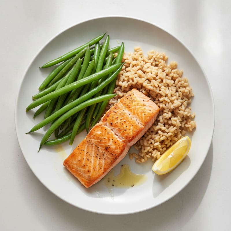 Seared Salmon with Steamed Green Beans and Brown Rice
