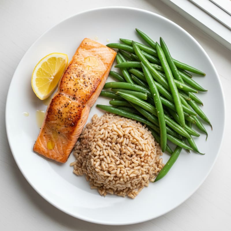 Seared Salmon with Steamed Green Beans and Brown Rice