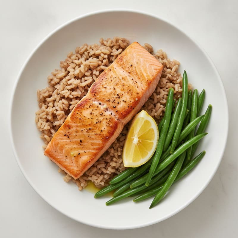 Seared Salmon with Steamed Green Beans and Brown Rice