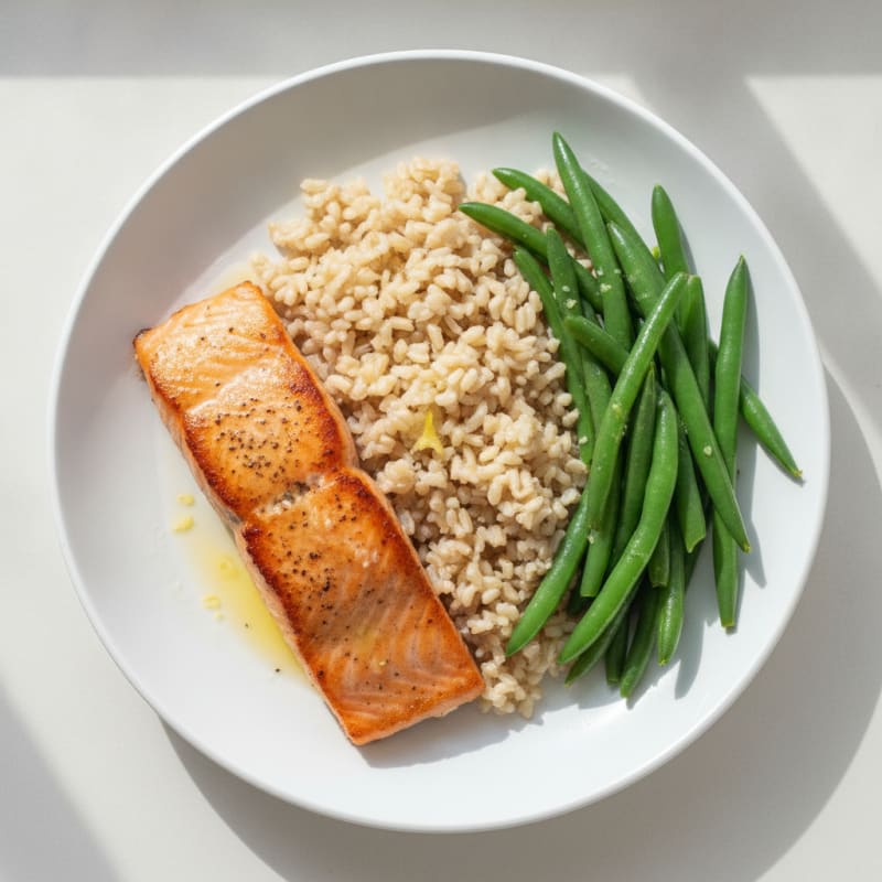 Seared Salmon with Steamed Green Beans and Brown Rice