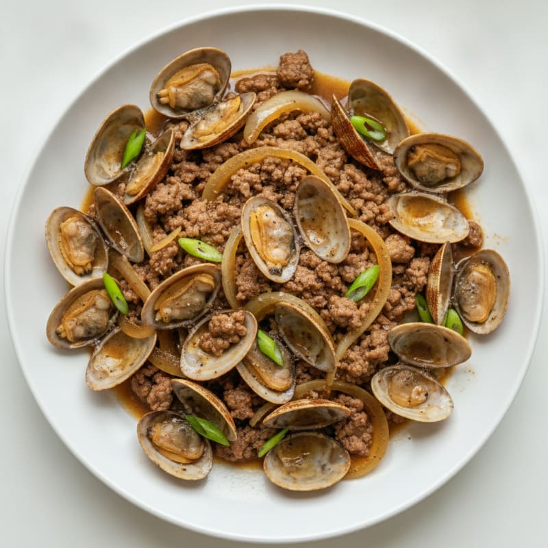 Stir-fried Clams with Beef and Onions