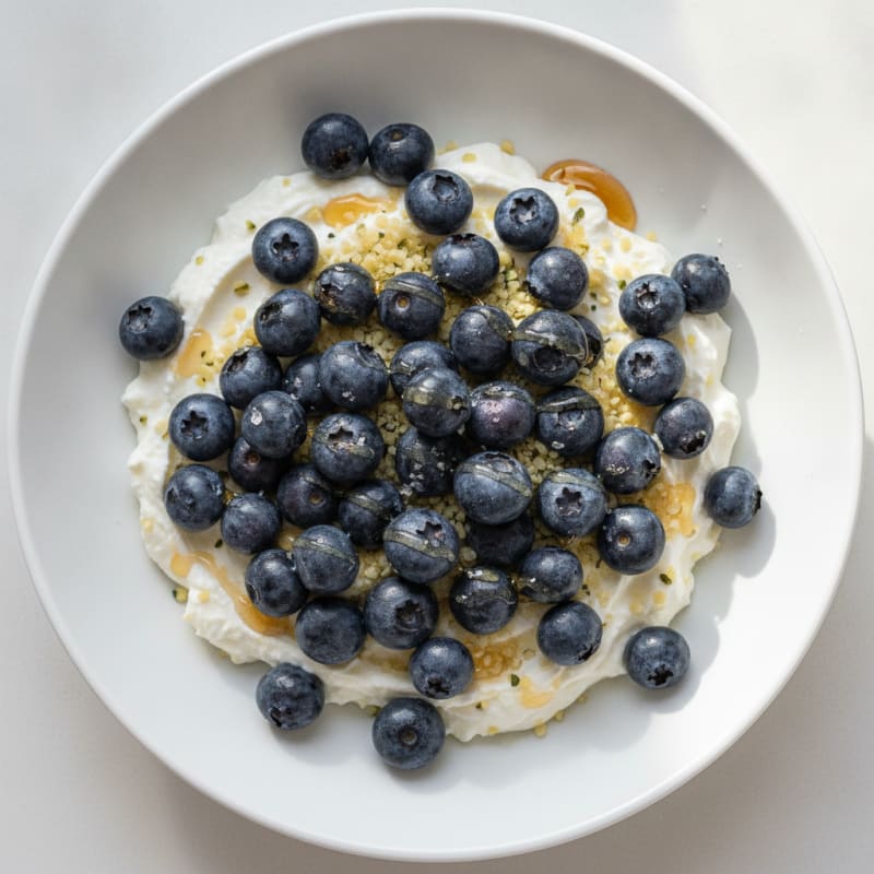 Skyr Berry Breakfast Bowl