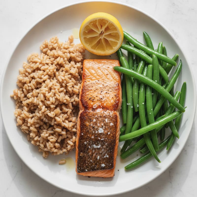 Seared Salmon Fillet with Steamed Green Beans and Brown Rice