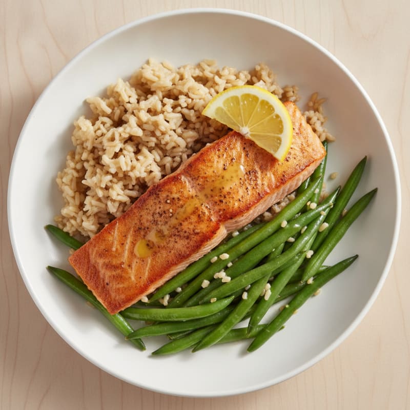 Seared Salmon with Steamed Green Beans and Brown Rice