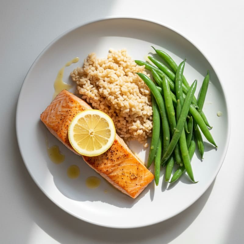 Seared Salmon with Steamed Green Beans and Brown Rice
