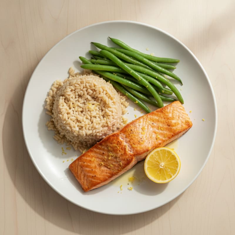 Seared Salmon Fillet with Steamed Green Beans and Brown Rice