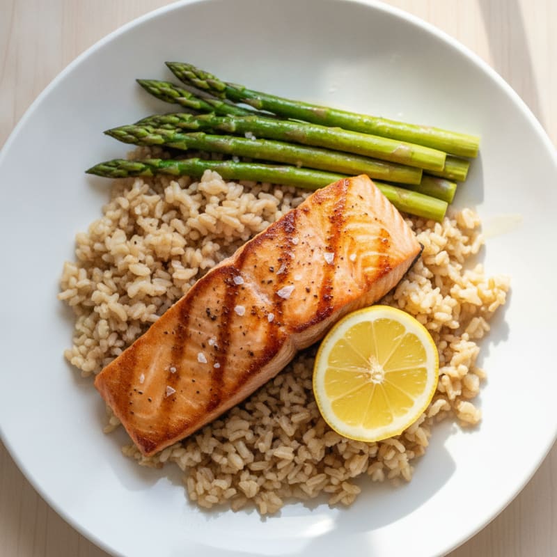 Seared Salmon Filet with Steamed Asparagus and Brown Rice