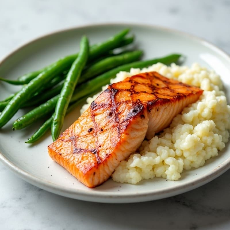 Seared Salmon Fillet with Steamed Green Beans and Cauliflower Mash
