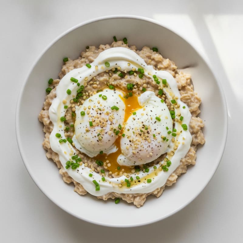 Skyr Oat Bowl with Poached Egg