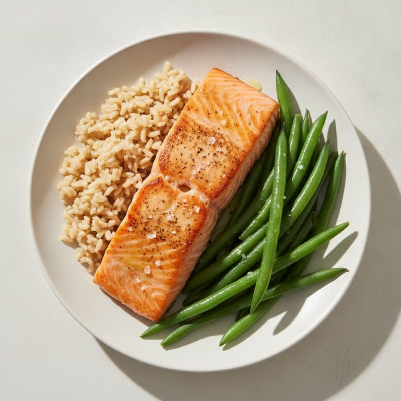 Seared Salmon with Steamed Green Beans and Brown Rice