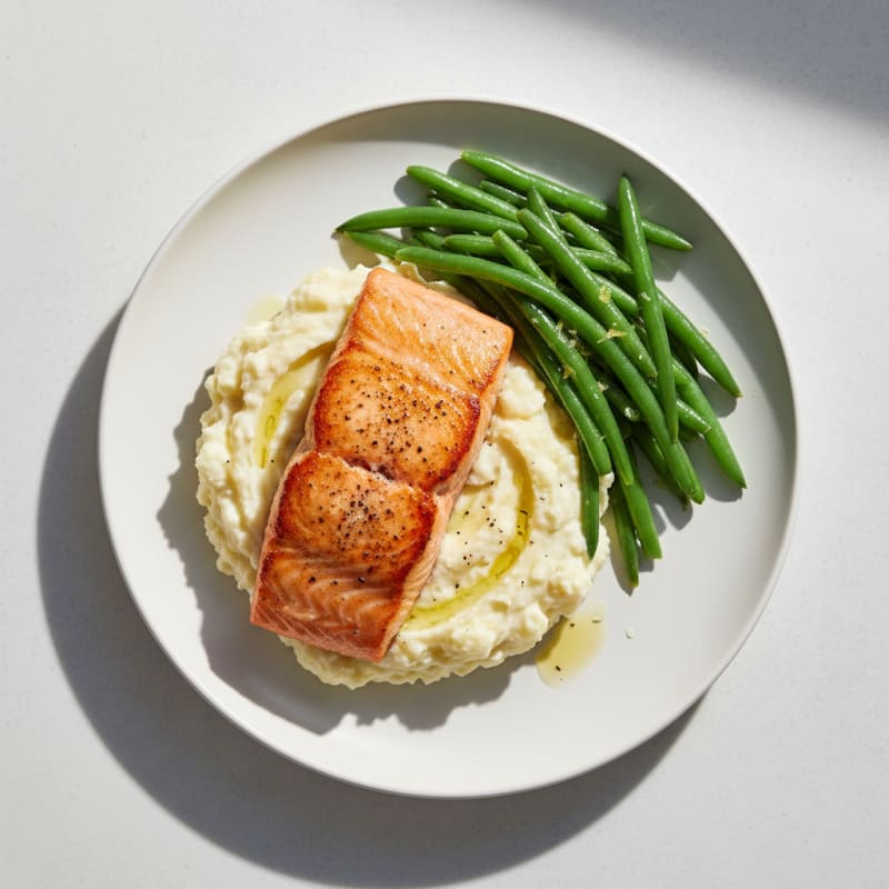 Seared Salmon with Steamed Green Beans and Garlic Mashed Cauliflower