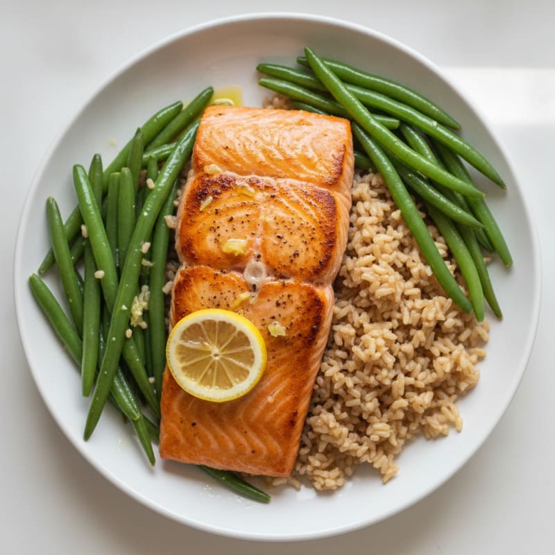 Seared Salmon with Steamed Green Beans and Brown Rice