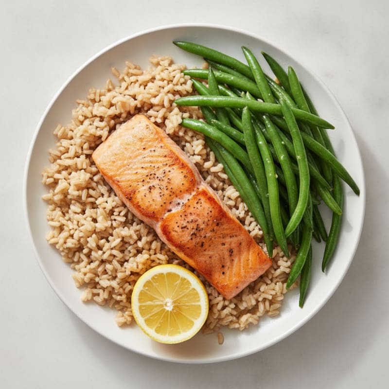 Seared Salmon with Steamed Green Beans and Brown Rice