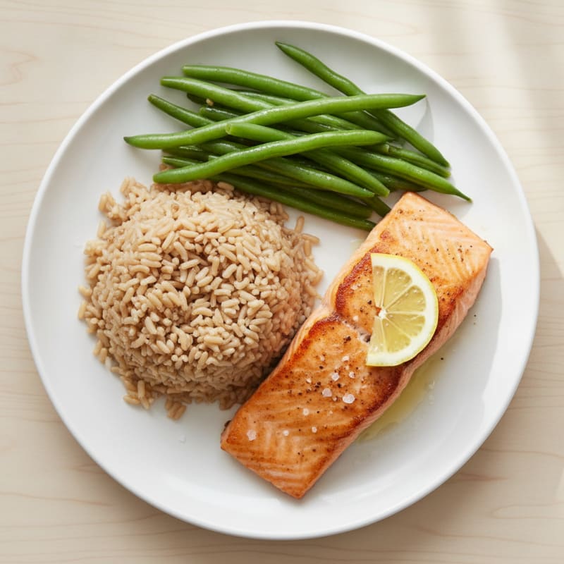 Seared Salmon Fillet with Steamed Green Beans and Brown Rice